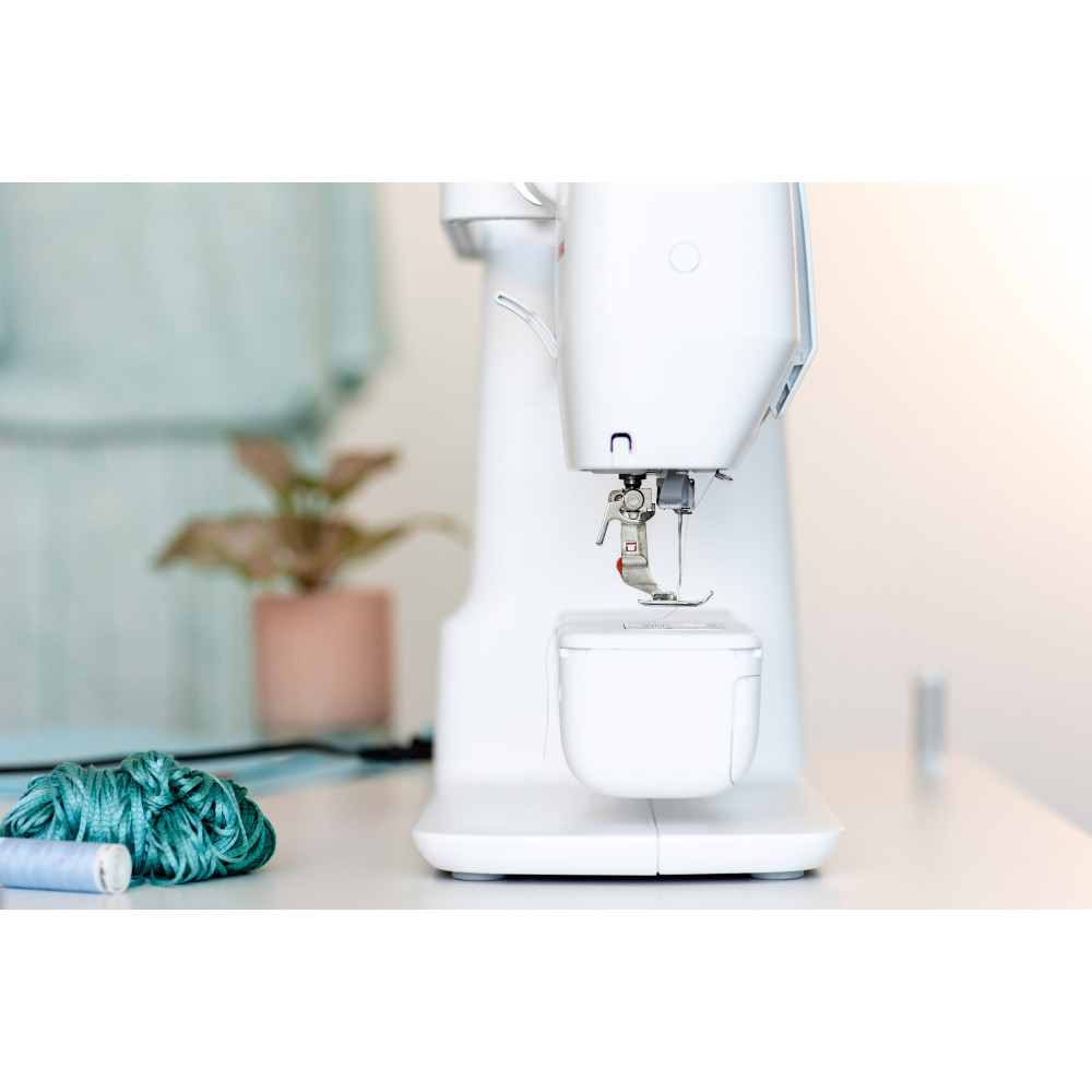 Bernina B 325 Sewing Machine + Free Extension Table!